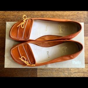 CHRISTIAN LOUBOUTIN ORANGE LEATHER FLATS SIZE 36